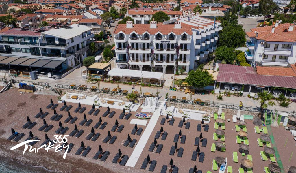 هتل ساحلی Diplomat Hotel مارماریس